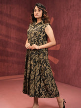 Noir Bloom Sleeveless Tiered Midi Dress