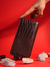 Croc-Embossed Unisex Leather Long Wallet