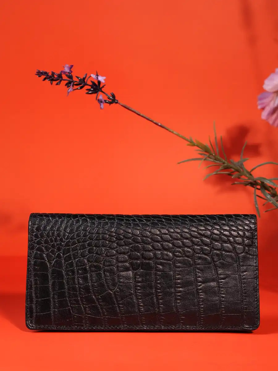Croc-Embossed Unisex Leather Long Wallet